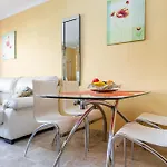 Cristianos 2 Bedroom Quiet Complex 200 Meters From The Ocean 아파트 로스크리스티아노스