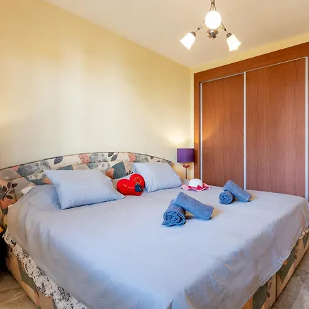 Cristianos 2 Bedroom Quiet Complex 200 Meters From The Ocean