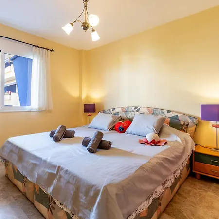 Apartament Cristianos 2 Bedroom Quiet Complex 200 Meters From The Ocean