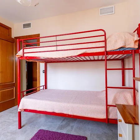 Cristianos 2 Bedroom Quiet Complex 200 Meters From The Ocean Apartment *