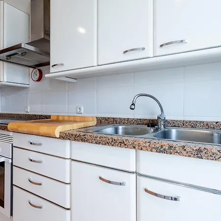 Cristianos 2 Bedroom Quiet Complex 200 Meters From The Ocean *