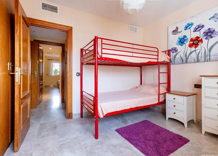 Διαμέρισμα Cristianos 2 Bedroom Quiet Complex 200 Meters From The Ocean *