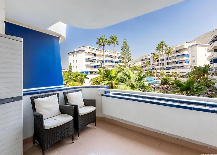 Cristianos 2 Bedroom Quiet Complex 200 Meters From The Ocean